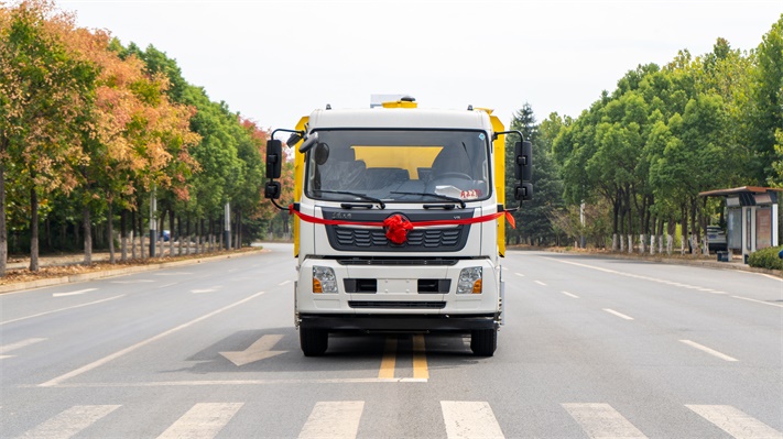 天锦多功能吸尘车
