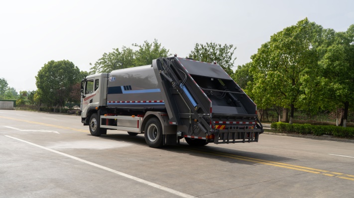 东风华神混动14方压缩垃圾车